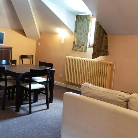 Apartment T3 Mezzanine Pour 6 Pers. Avec Piscine Et Sauna A Jausiers, Chateau Des Magnans - Fr-1-165b-9 Jausiers